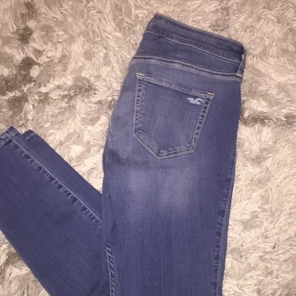NWOT hollister jeans. - Picture 1 of 2